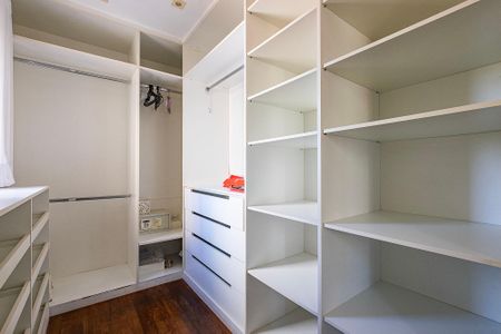 Suíte - Closet de apartamento para alugar com 1 quarto, 52m² em Jardim Paulista, São Paulo