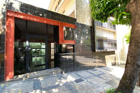 Apartamento à venda com 190m², 4 quartos e 2 vagasFachada