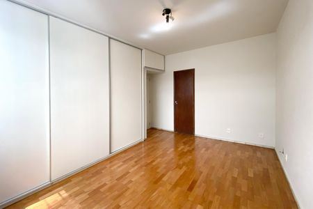 Apartamento à venda com 190m², 4 quartos e 2 vagasSuite 1