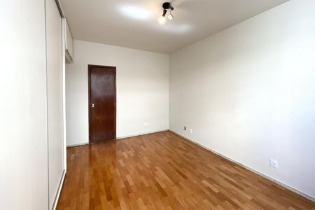 Apartamento à venda com 190m², 4 quartos e 2 vagasSuite 1