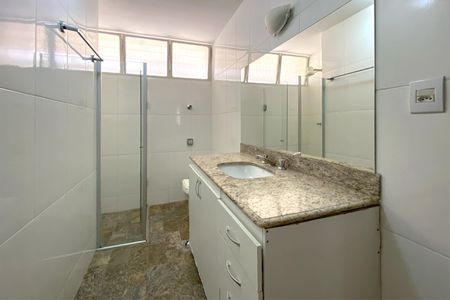 Apartamento à venda com 190m², 4 quartos e 2 vagasBanheiro