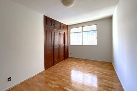 Apartamento à venda com 190m², 4 quartos e 2 vagasQuarto 4