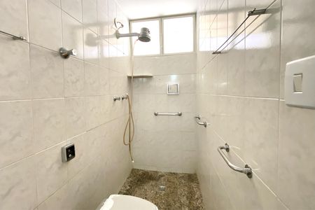 Apartamento à venda com 190m², 4 quartos e 2 vagasBanheiro da Suíte 1