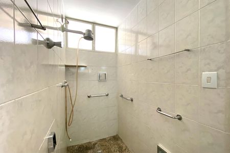 Apartamento à venda com 190m², 4 quartos e 2 vagasBanheiro da Suíte 1