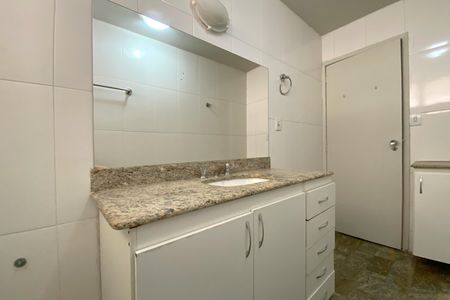 Apartamento à venda com 190m², 4 quartos e 2 vagasBanheiro