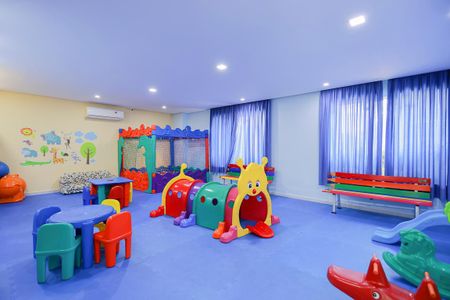 Apartamento para alugar com 126m², 3 quartos e 2 vagas Apartamento para alugar com 126m², 3 quartos e 2 vagasÁrea comum - Brinquedoteca