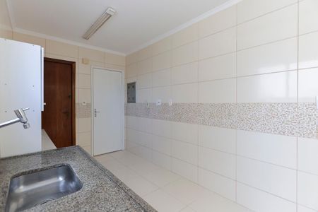 Apartamento para alugar com 126m², 3 quartos e 2 vagas Apartamento para alugar com 126m², 3 quartos e 2 vagasCozinha