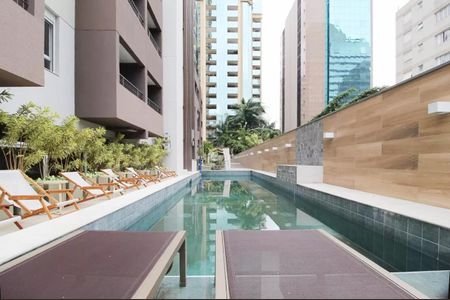 Studio à venda com 25m², 1 quarto e sem vagaÁrea comum - Piscina
