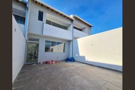 Casa para alugar com 105m², 3 quartos e 2 vagasÁrea externa
