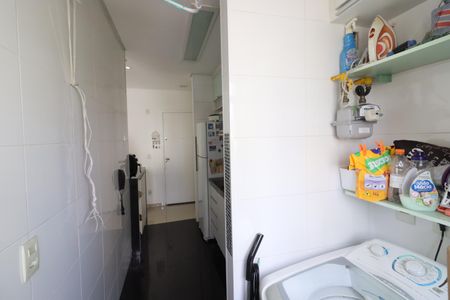 Apartamento à venda com 57m², 2 quartos e 1 vagaCozinha e Área de Serviço