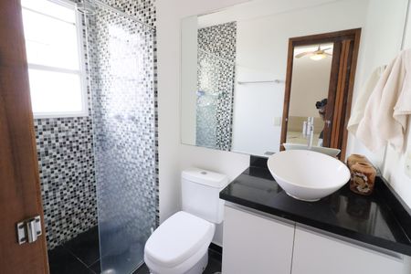 Apartamento à venda com 57m², 2 quartos e 1 vagaBanheiro da Suíte 1