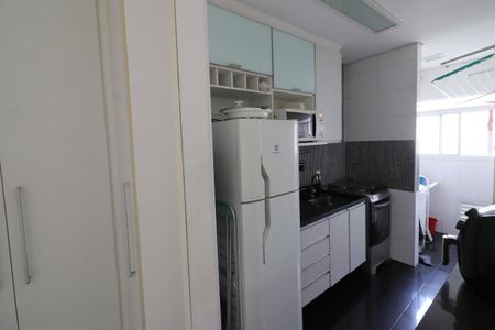 Apartamento à venda com 57m², 2 quartos e 1 vagaCozinha e Área de Serviço