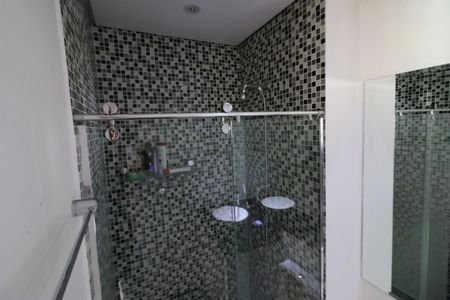 Apartamento à venda com 57m², 2 quartos e 1 vagaBanheiro 2