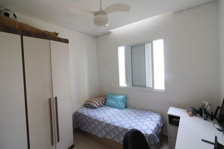Apartamento à venda com 57m², 2 quartos e 1 vagaQuarto 2