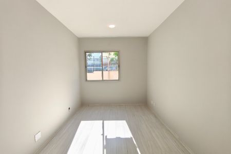 Apartamento à venda com 57m², 2 quartos e 1 vaga Apartamento à venda com 57m², 2 quartos e 1 vagaSala