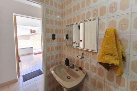 Casa à venda com 100m², 2 quartos e 1 vagaBanheiro Social