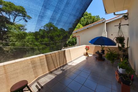 Casa à venda com 100m², 2 quartos e 1 vagaQuintal