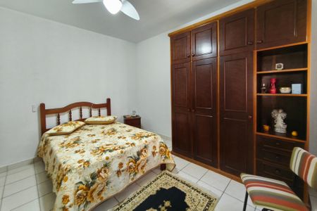 Casa à venda com 100m², 2 quartos e 1 vagaQuarto Suíte