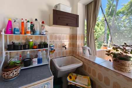 Casa à venda com 100m², 2 quartos e 1 vagaÁrea de Serviço