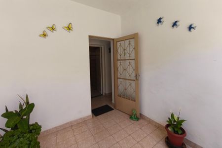 Casa à venda com 100m², 2 quartos e 1 vagaQuintal