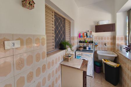 Casa à venda com 100m², 2 quartos e 1 vagaÁrea de Serviço