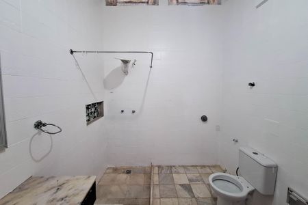 Casa para alugar com 360m², 6 quartos e 10 vagasBanheiro Social