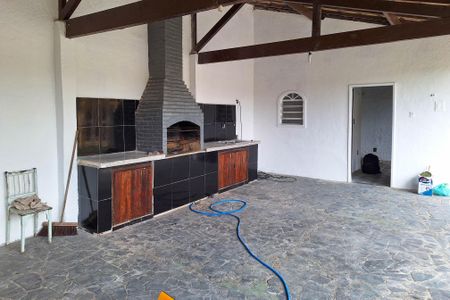 Casa para alugar com 360m², 6 quartos e 10 vagasQuintal