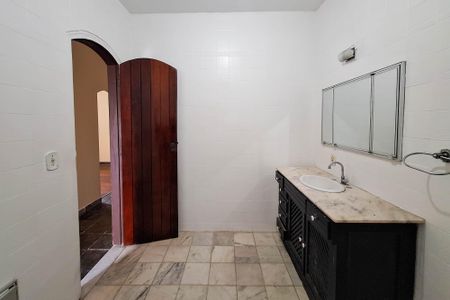 Casa para alugar com 360m², 6 quartos e 10 vagasBanheiro Social