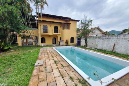 Casa para alugar com 360m², 6 quartos e 10 vagasQuintal