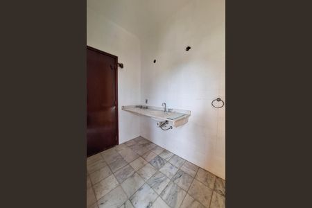 Casa para alugar com 360m², 6 quartos e 10 vagasBanheiro da Suíte 2