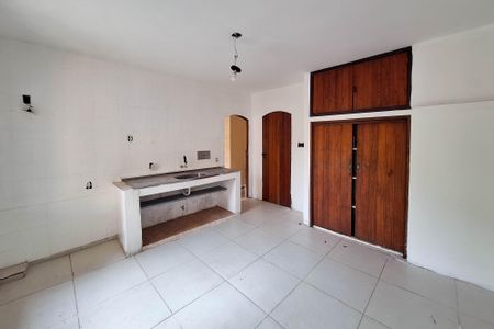 Casa para alugar com 360m², 6 quartos e 10 vagasCozinha
