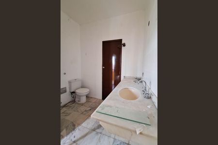 Casa para alugar com 360m², 6 quartos e 10 vagasBanheiro da Suíte 2
