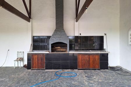 Casa para alugar com 360m², 6 quartos e 10 vagasQuintal