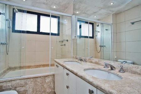 Apartamento à venda com 184m², 3 quartos e 4 vagas