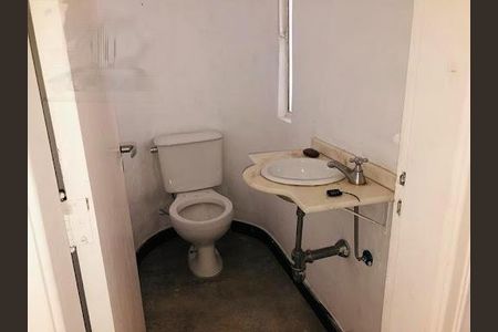 Casa à venda com 240m², 4 quartos e 4 vagas