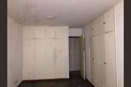 Casa à venda com 240m², 4 quartos e 4 vagas