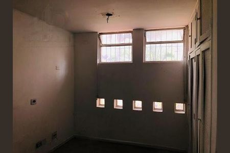 Casa à venda com 4 quartos, 240m² em Bosque da Saúde, São Paulo