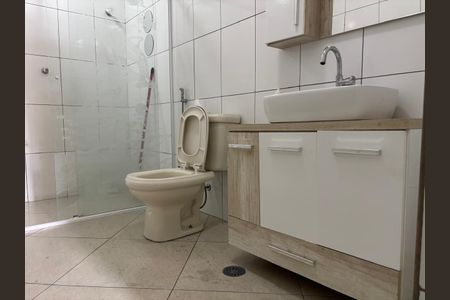 Casa à venda com 100m², 4 quartos e 1 vaga Casa à venda com 100m², 4 quartos e 1 vagaBanheiro casa 2