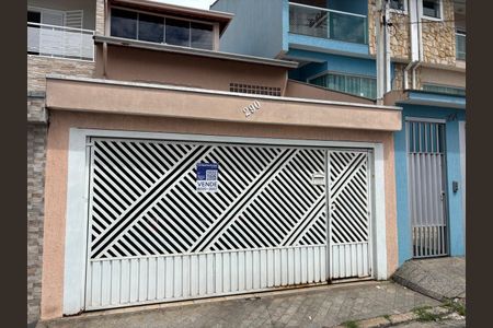 Casa à venda com 100m², 4 quartos e 1 vaga Casa à venda com 100m², 4 quartos e 1 vagaFachada