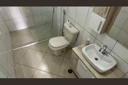 Casa à venda com 100m², 4 quartos e 1 vaga Casa à venda com 100m², 4 quartos e 1 vagaBanheiro casa 2