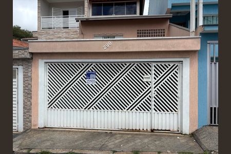 Casa à venda com 100m², 4 quartos e 1 vaga Casa à venda com 100m², 4 quartos e 1 vagaFachada