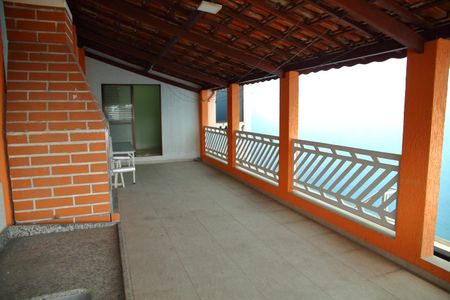 Casa à venda com 100m², 4 quartos e 1 vagaÁrea Gourmet / Churrasqueira 