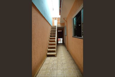 Casa à venda com 100m², 4 quartos e 1 vagaÁrea de Serviço Casa 2 / Quintal lateral 