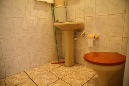 Casa à venda com 100m², 4 quartos e 1 vagaBanheiro casa 1 