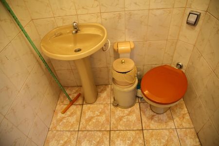 Casa à venda com 100m², 4 quartos e 1 vagaBanheiro casa 1 