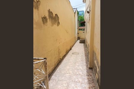 Casa para alugar com 300m², 3 quartos e 2 vagas Casa para alugar com 300m², 3 quartos e 2 vagasLateral da Casa