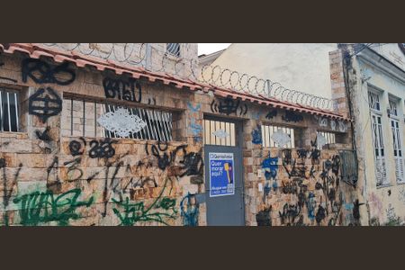 Casa para alugar com 300m², 3 quartos e sem vaga Casa para alugar com 300m², 3 quartos e sem vagaPlaca