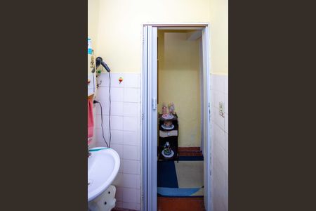 Casa à venda com 60m², 3 quartos e 2 vagasBanheiro