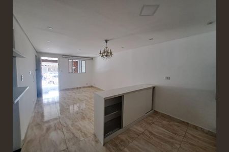 Casa à venda com 112m², 3 quartos e 2 vagas Casa à venda com 112m², 3 quartos e 2 vagasSala/Cozinha
