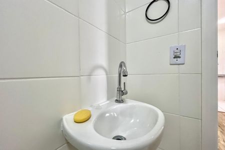 Apartamento à venda com 33m², 2 quartos e sem vaga Apartamento à venda com 33m², 2 quartos e sem vagaBanheiro